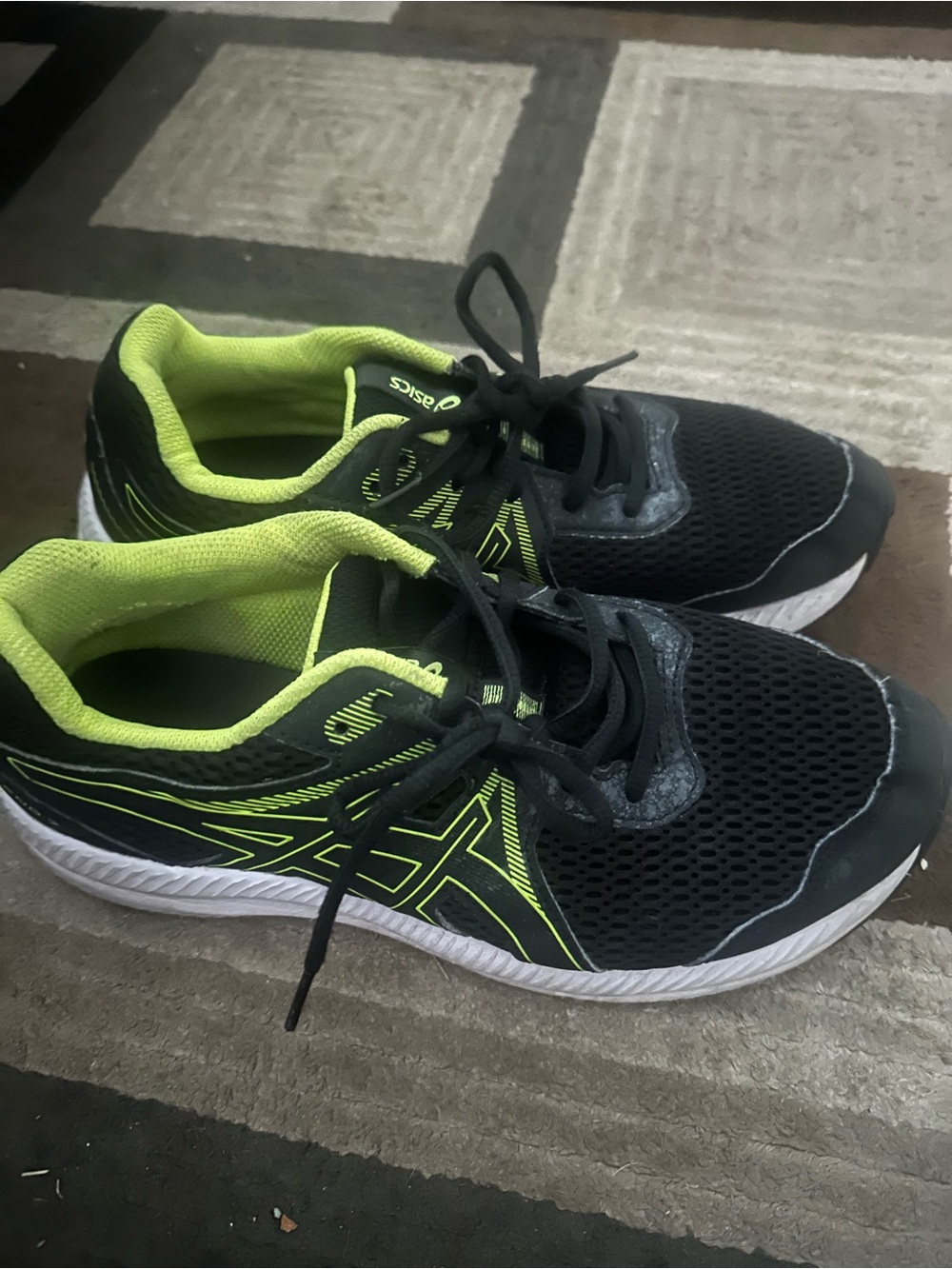 ASICS Black Running Shoes with Neon Green Accents size 7